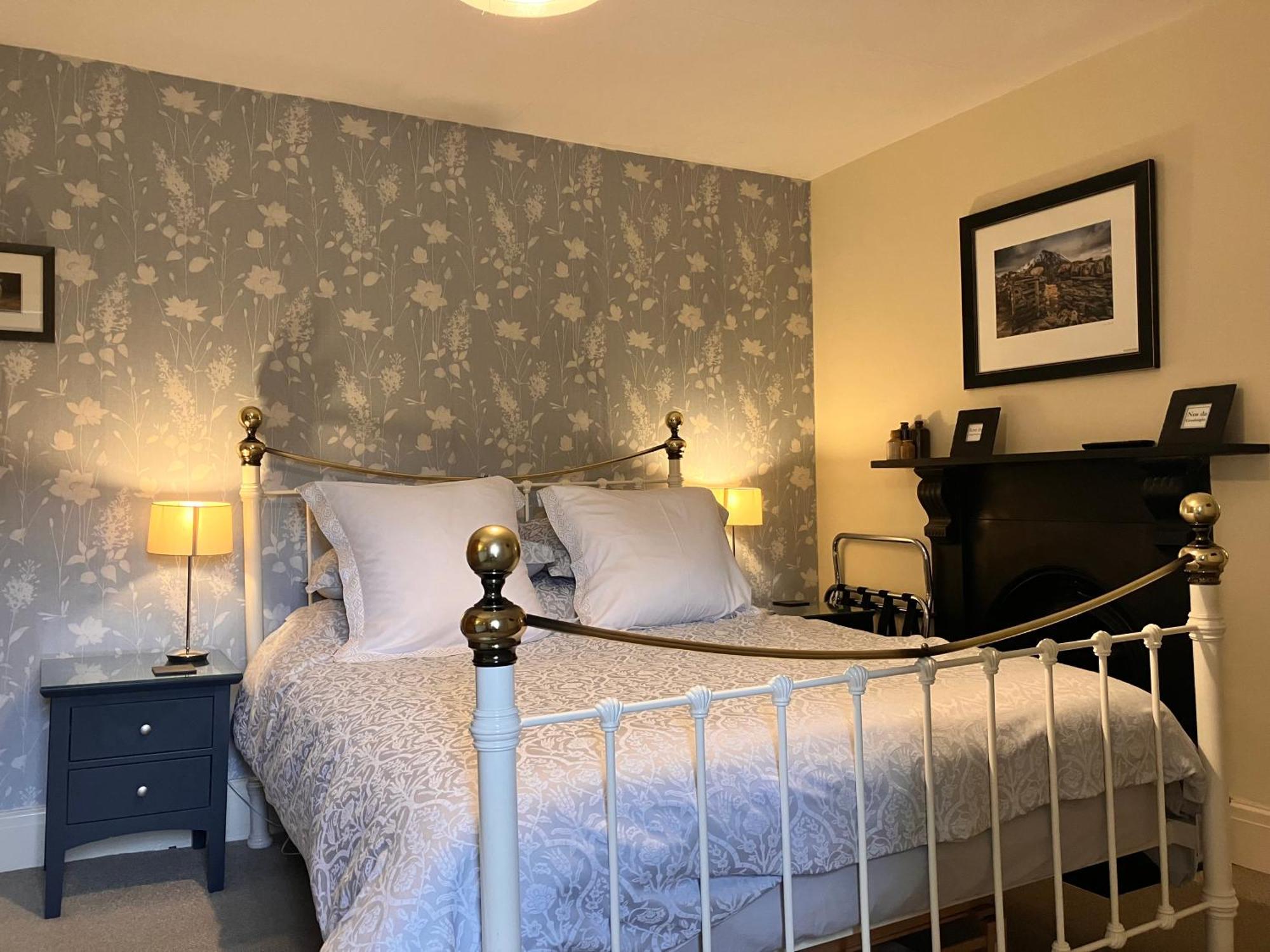 Plas Yn Yale With Mountain Views From All Windows Wrexham Exterior photo